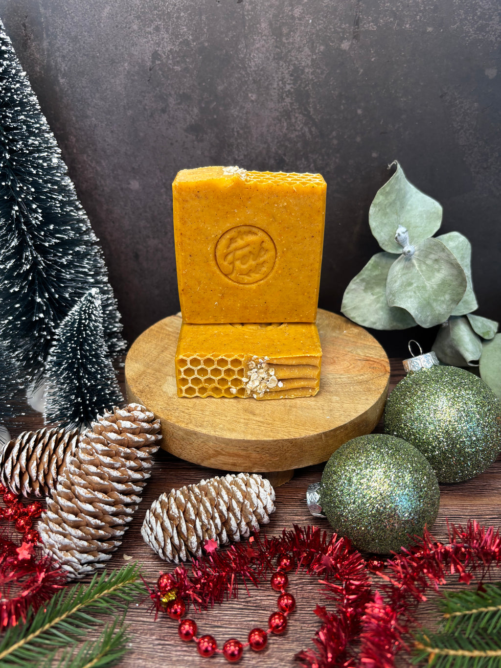 Schapenmelk, Honing & frankincense Zeep “Kerst”