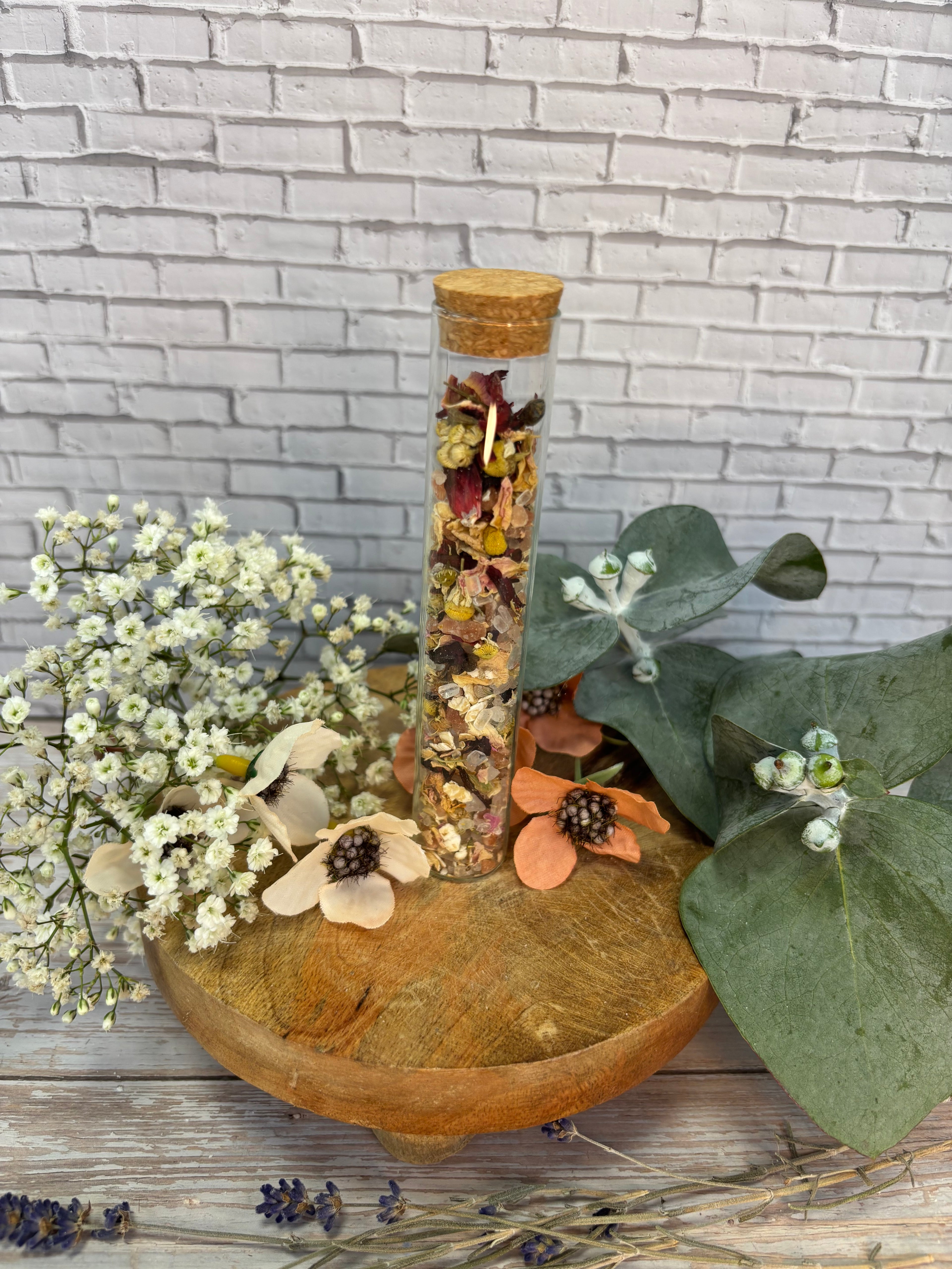 Kalmerende Kruidenbadzout  Roos, Kamille, Vanille (Glazen buisje)