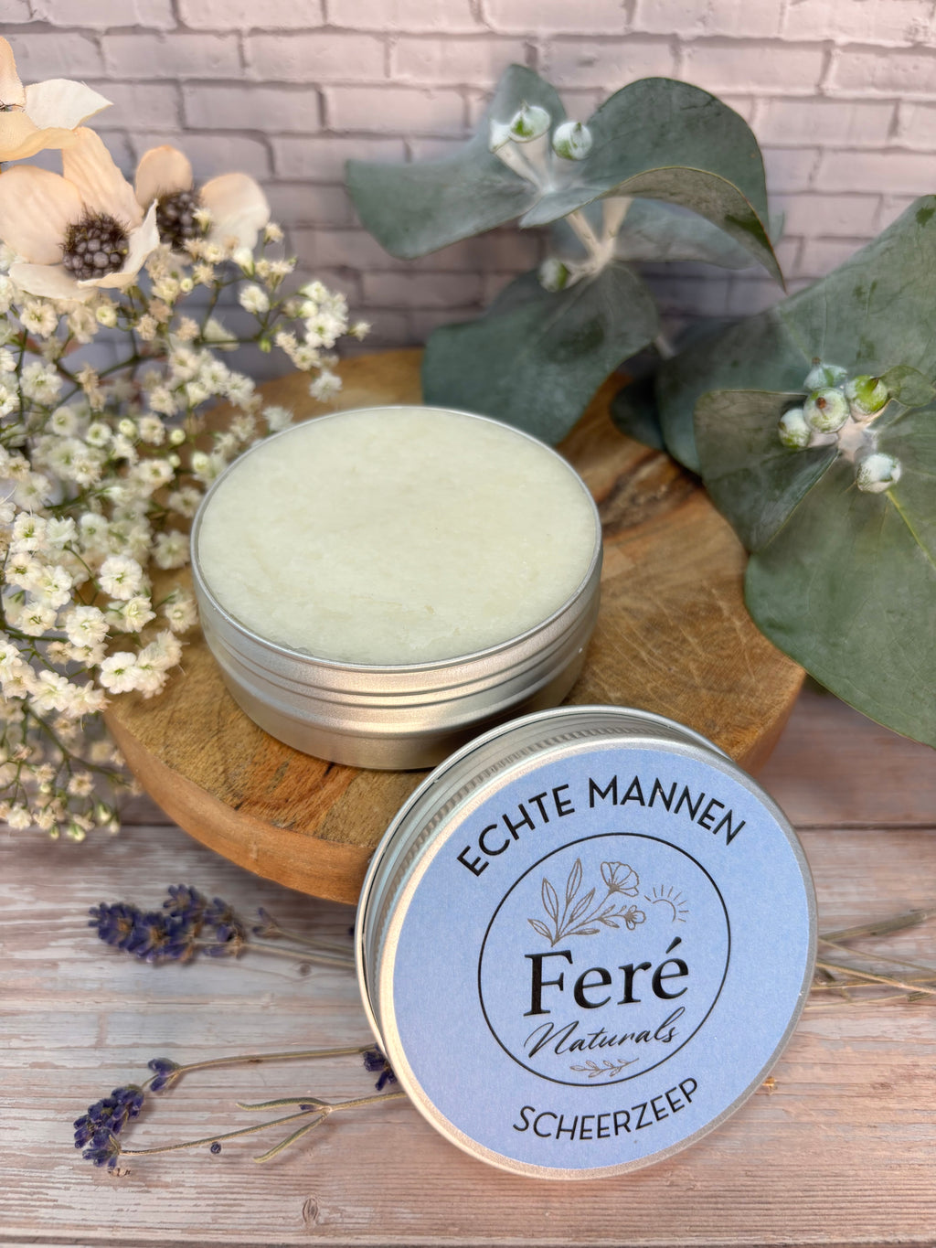 Mannenlijn “Echte mannen”. Scheerzeep