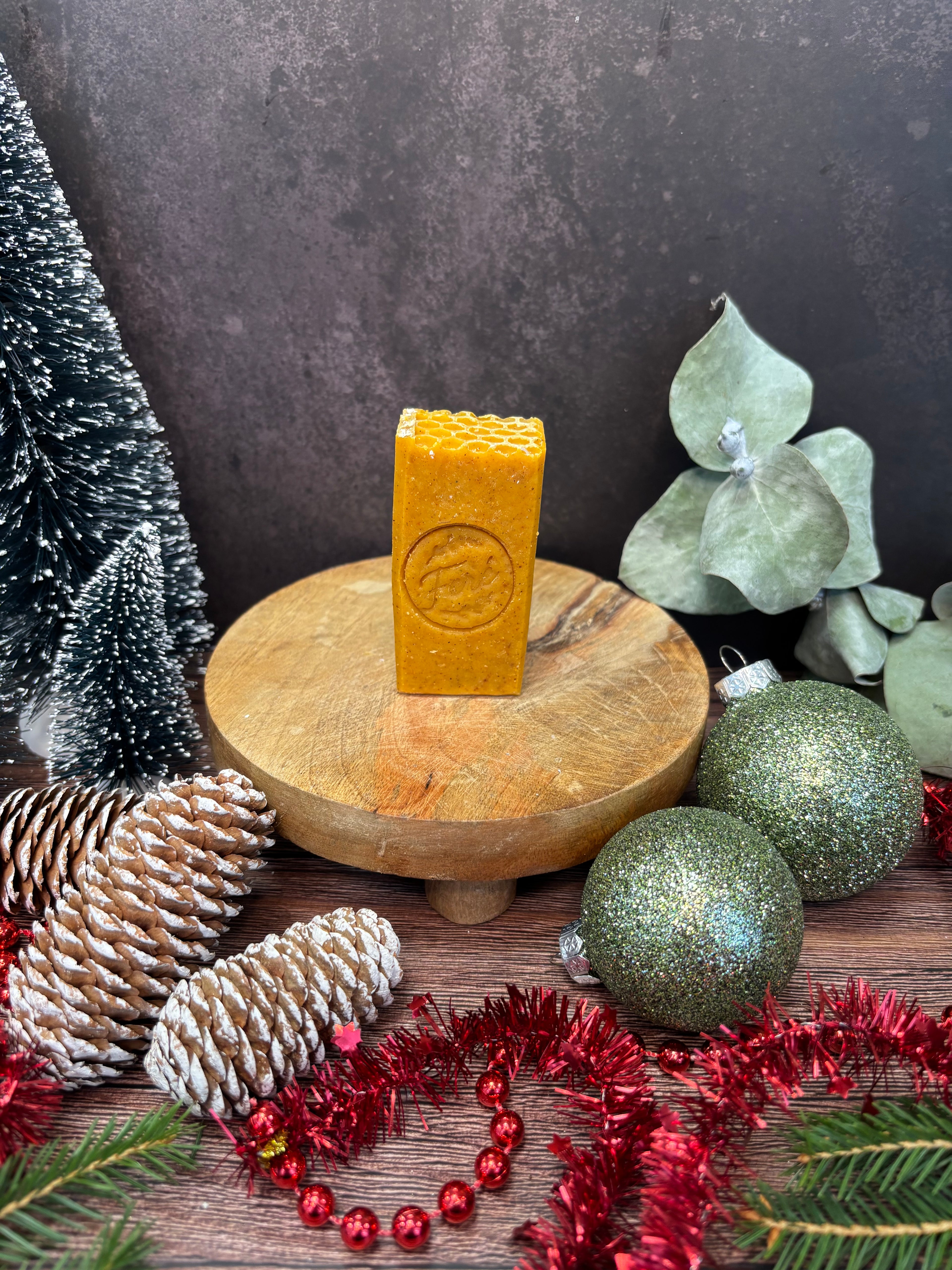 Schapenmelk, Honing & frankincense Zeep “Kerst”